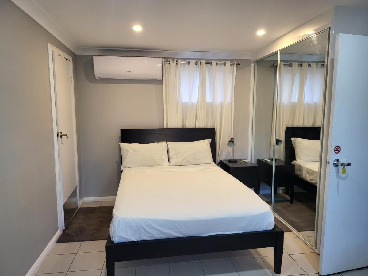T&V Suites Windsor Eksteriør bilde