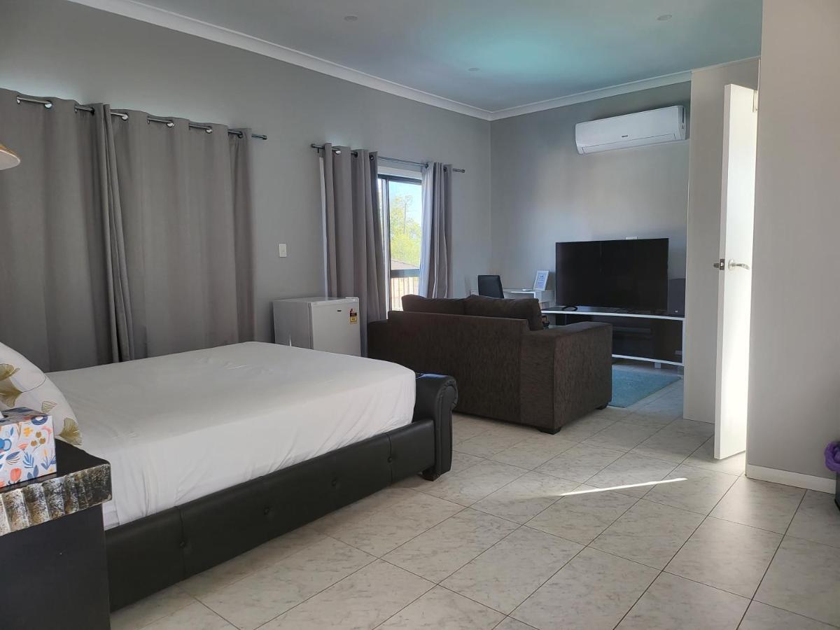 T&V Suites Windsor Eksteriør bilde
