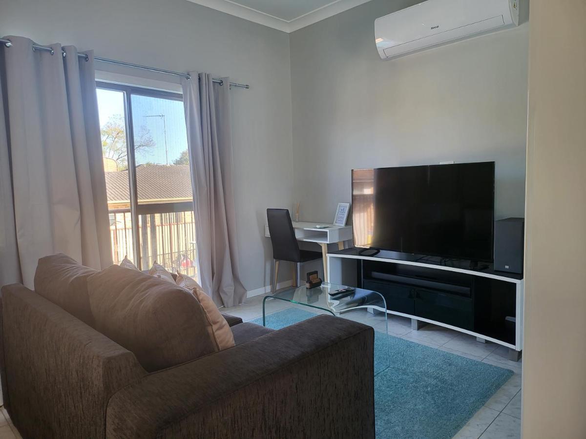 T&V Suites Windsor Eksteriør bilde
