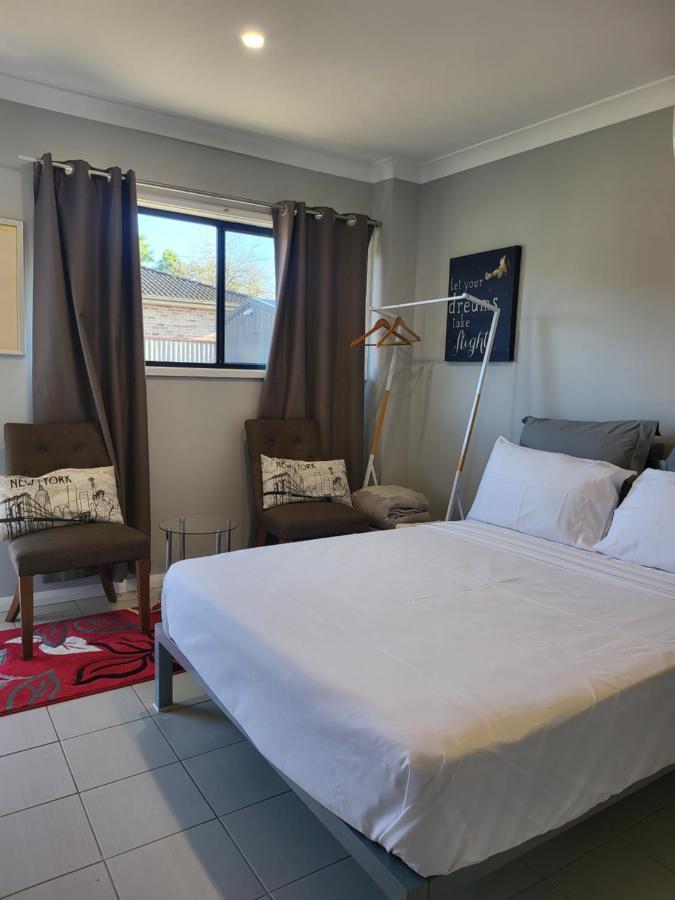 T&V Suites Windsor Eksteriør bilde