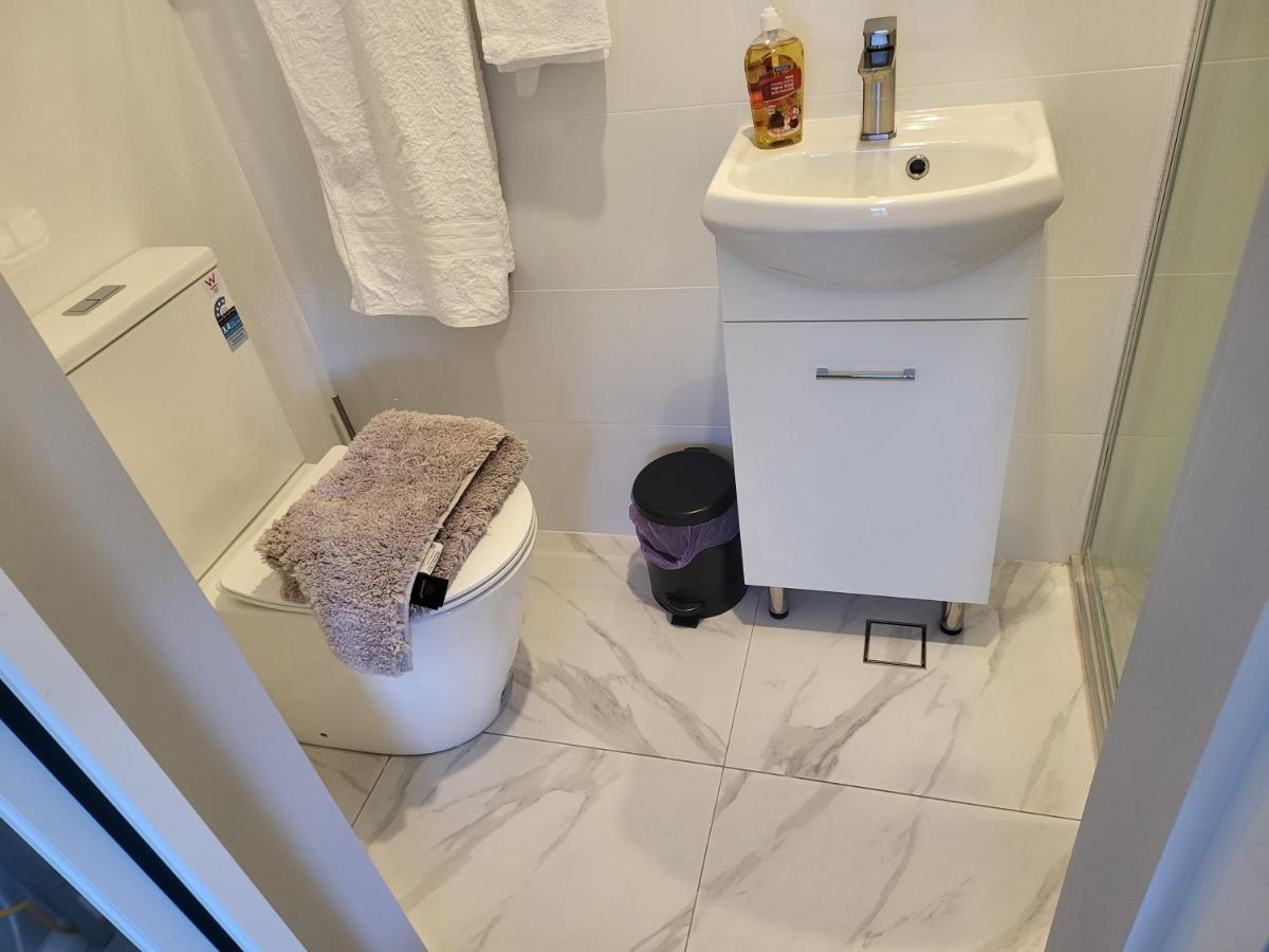 T&V Suites Windsor Eksteriør bilde