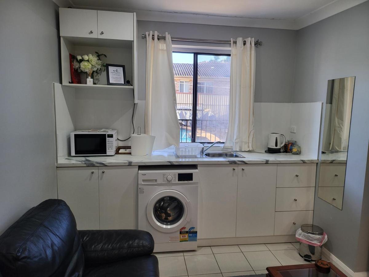 T&V Suites Windsor Eksteriør bilde