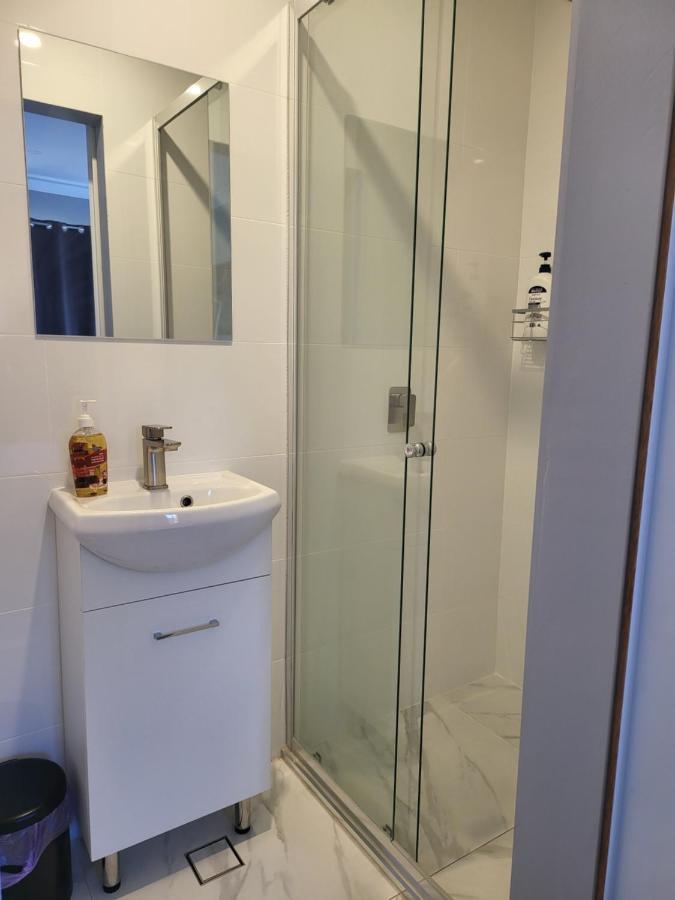 T&V Suites Windsor Eksteriør bilde