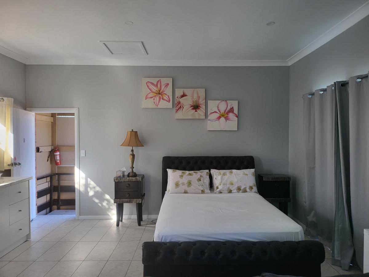 T&V Suites Windsor Eksteriør bilde