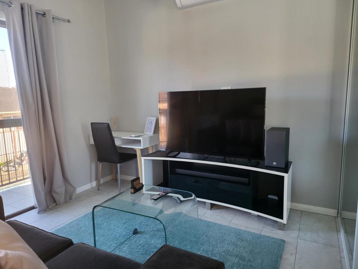 T&V Suites Windsor Eksteriør bilde
